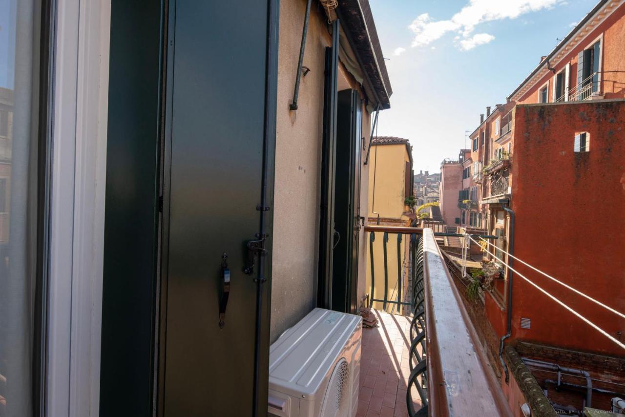 Ca' Giorgia Balcony House Apartment เวนิส ภายนอก รูปภาพ
