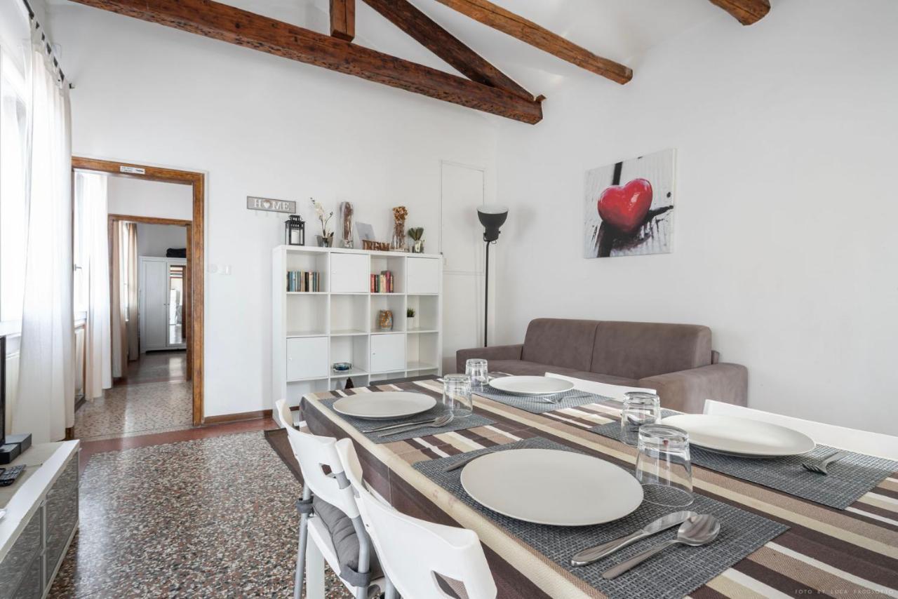 Ca' Giorgia Balcony House Apartment เวนิส ภายนอก รูปภาพ